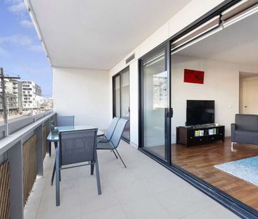 Stylish and Impressively Spacious - Photo 3