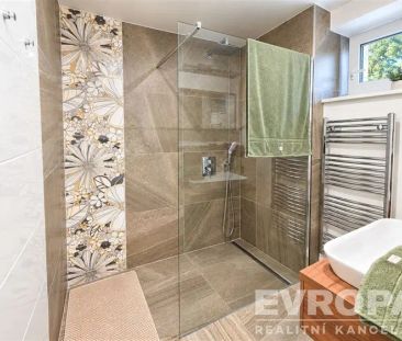 Pronájem krásného bytu 3+kk + terasa, balkon – Tuchoměřice, Praha z... - Photo 1
