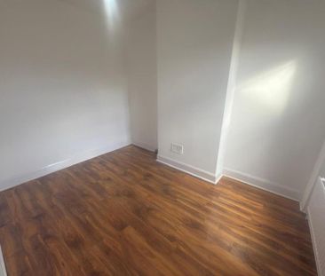 4 bedroom terraced house to rent - Photo 4