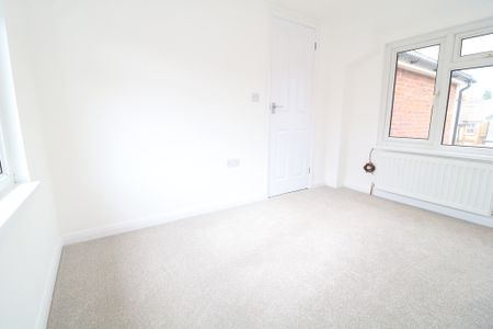 Ashley Road Westcott, Dorking - 3 bedrooms Property for lettings - Seymours - Photo 4