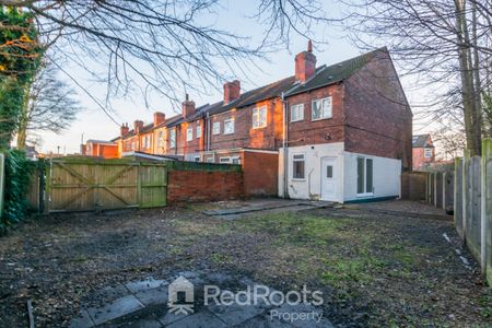 2 bed end of terrace house to rent in South Elmsall, West Yorkshire, WF9 - Photo 4