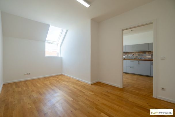 Ihr neuer Dachgeschoss(T)raum inkl. Einbauküche und Klimaanlage in der Alxingergasse /// Ruhelage - Photo 1