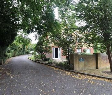 Woking, Surrey, GU22 - Photo 3