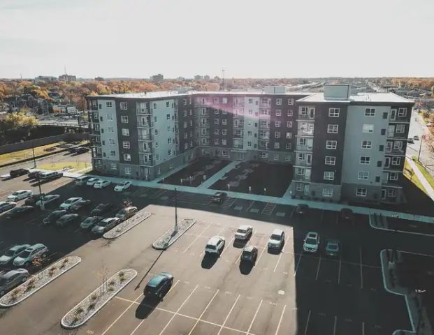 Beautiful 1 bed/1 bath for rent IMMEDIATELY! | 850 Wyandotte Street West, Windsor - Photo 1