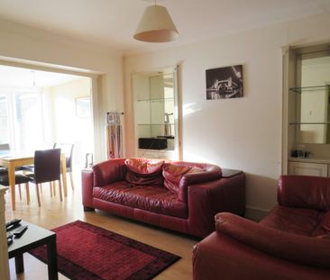 Earlham Green Lane, Norwich - Photo 1