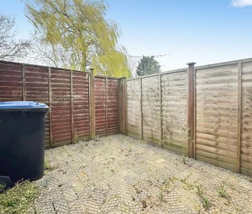 2 bedroom end of terrace house to rent - Photo 4