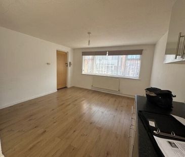 Hamilton House, Portsmouth - Photo 1