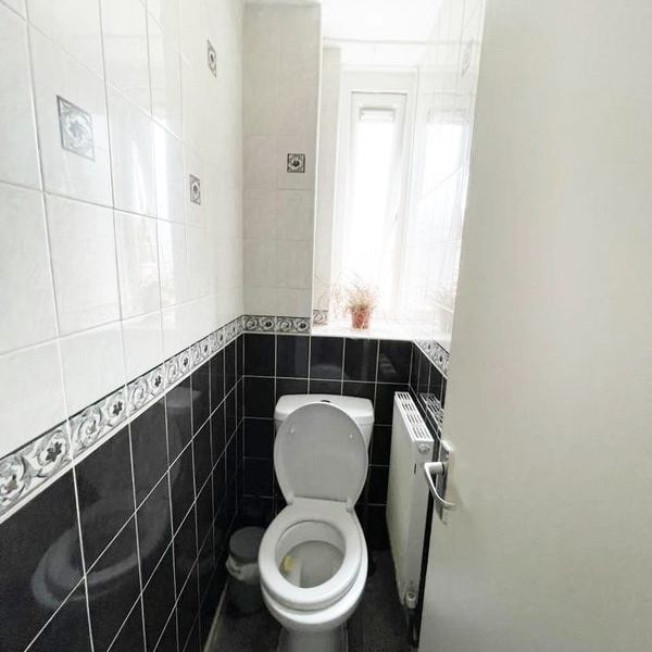 Room in a Shared House, Hanbury Street, E1 - Photo 1