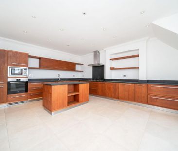 4 bedroom flat to rent - Photo 5