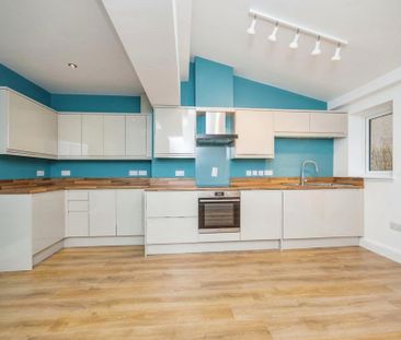 3 bedroom terraced house to rent - Photo 2