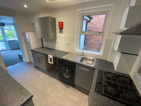 Calvin Road Room 1 - Photo 5