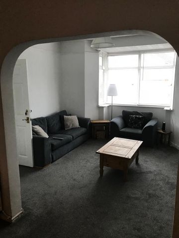 3 bedroom terraced house to rent - Photo 2