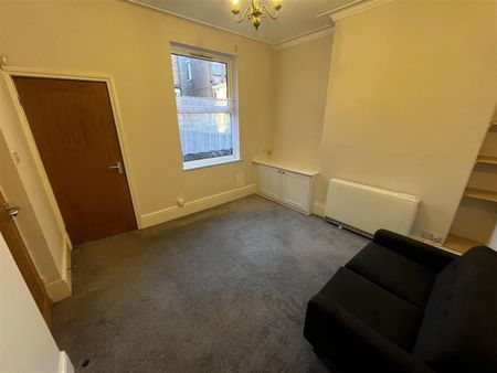 Park Mount, Kirkstall, LS5 3HE, Leeds - Photo 4