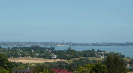 5 Bedroom House with Amazing views at Maraetai - Photo 4