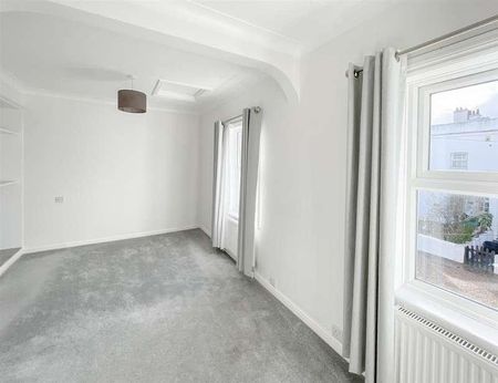 Warrior Square, Eastbourne, BN22 - Photo 2