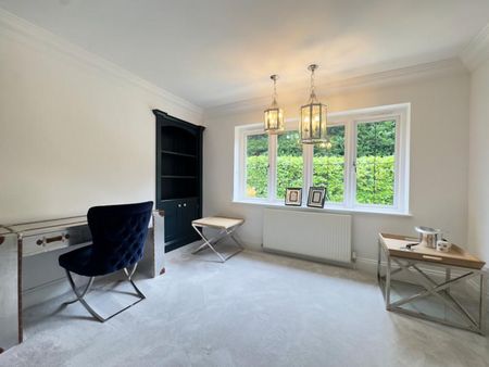 5 bedroom detached house to rent - Photo 2