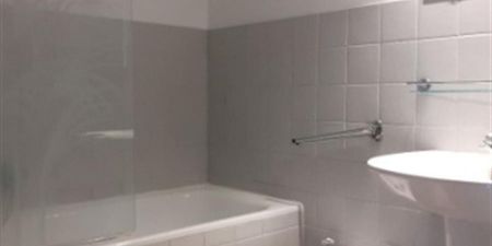 Appartement te huur in Mons voor € 675 met 1 slaapkamer - Photo 3