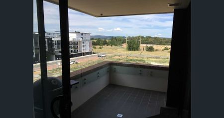 North facing executive apartment on Kingston Foreshore - Photo 4