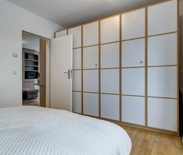 Elegant 2-room apartment with south-facing terrace - Photo 3