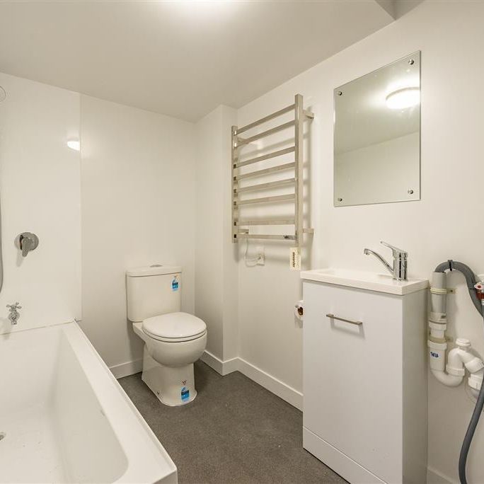 16 Picton Avenue, Newtown - Photo 1