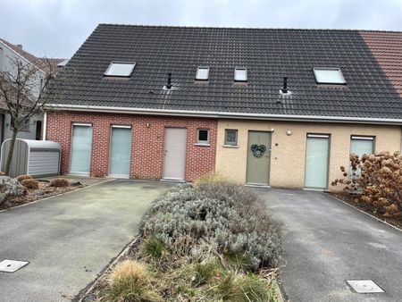 EENGEZINSWONING + tuin - Photo 2