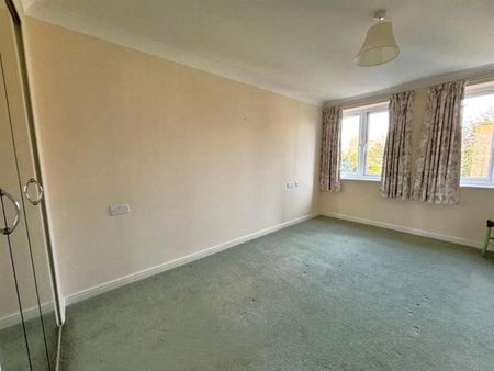 2 bedroom retirement property to rent - Photo 5