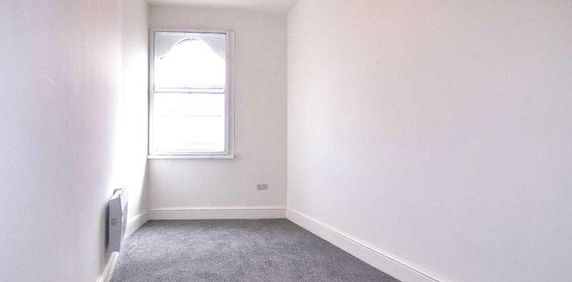 Lyons Grove, Consort Street, Stoke, Stn, ST4 - Photo 2