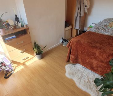 25 Wyeverne Road, Cathays, Cardiff, CF24 4BG - Photo 1