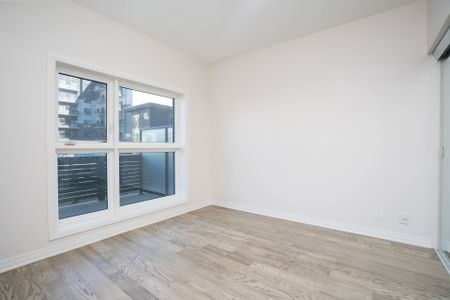 For Lease - 102 Grovewood Common Unit# 133, Oakville, Ontario - Photo 2