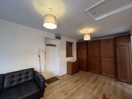 1 bedroom studio to rent - Photo 4