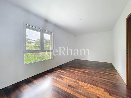 Villa mitoyenne de 5,5 pièces avec jardin - Photo 2