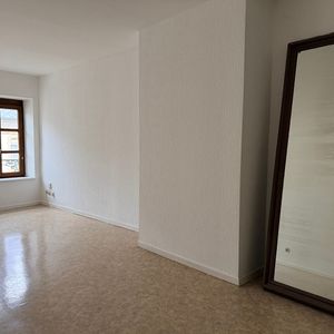 Location Appartement 2 pièces 64m² - Photo 2