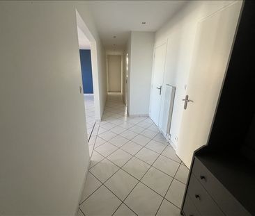 3 pièces - 80,95 m² - 2ème étage - Colocation non autorisée - Photo 3