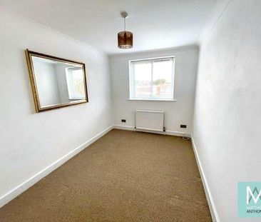 Grand Avenue, Worthing, BN11 - Photo 4