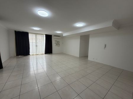 Enormous first floor apartment to be seen - Photo 2