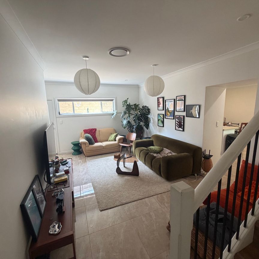 Toongabbie - Photo 1