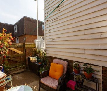 2 bedroom terraced house to rent - Photo 4