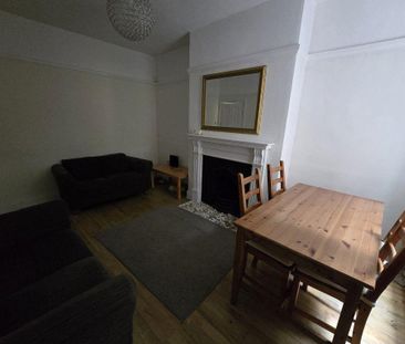 4 bedroom terraced house to rent - Photo 3