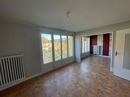 Location - Appartement T4 - 67 m² - Pont-de-Roide-Vermondans - Photo 5