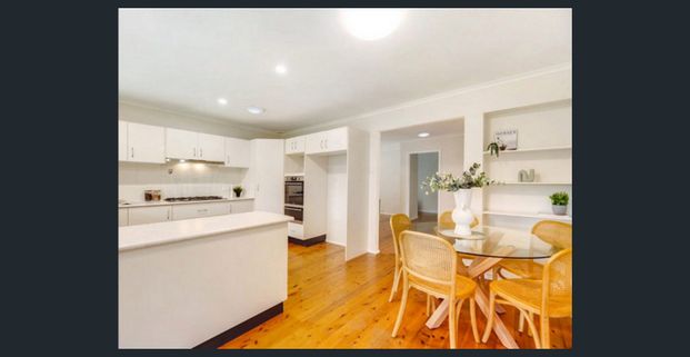 Charming Cottage on a Parkland Block . - Photo 1