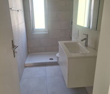 Moderne 3.5-Zimmer-Neubauwohnung mit Balkon und schöner Aussicht in... - Photo 3