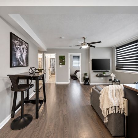 For Lease - 4538 Huron Street Unit# 2, Niagara Falls, Ontario - Photo 3