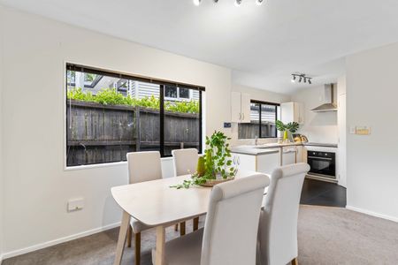 Unit 2, 4 Altona Road, Forrest Hill, Auckland - Photo 5