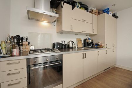 1 bedroom flat to rent - Photo 4