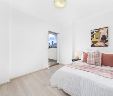 Immaculate Air-Conditioned Two-Bedroom Apartment with Two Bathrooms... - Photo 5