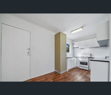 30 Bruce Road, Woodridge, Qld 4114 - Photo 3