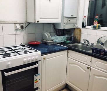 Room in a Shared Flat, Green Street, E13 - Photo 6