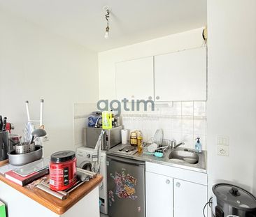 Location Appartement 1 pièce 26m² LA ROCHE SUR YON 85000 - Photo 2