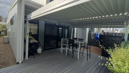 Stunning 3BR Karaka Retreat! - Photo 5