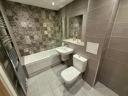 2 bedroom apartment to rent - Photo 3